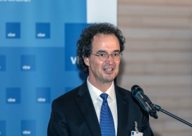 Dr. Andreas Engel 