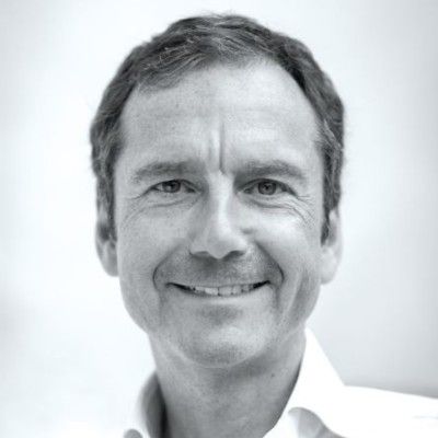 Dr. Frank Niederländer